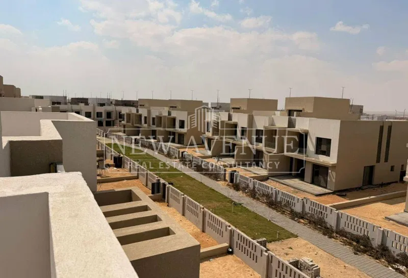 4-bedroom townhouse 298 m² for sale in Al Burouj Compound