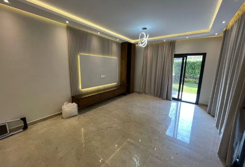 3-bedroom apartment 182 m² for sale in Al Burouj Compound