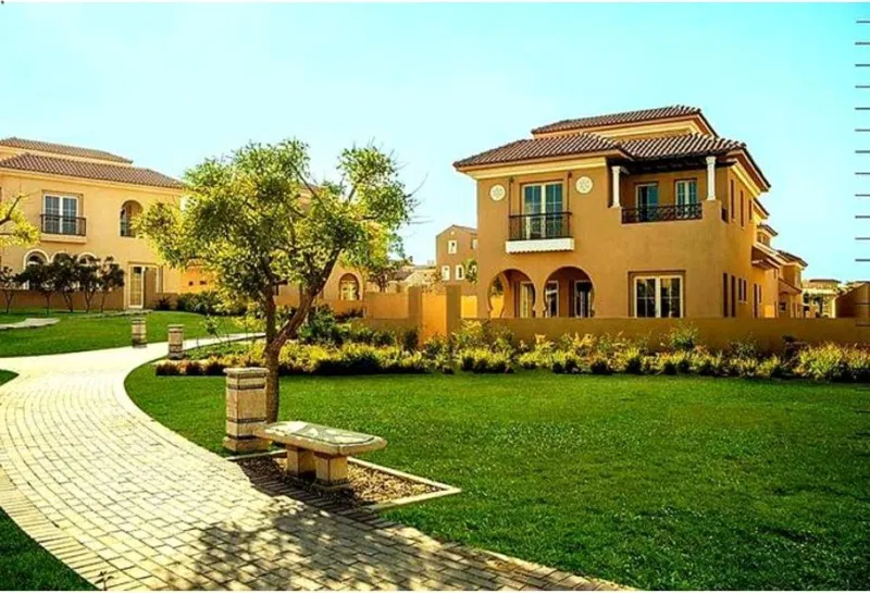 3-bedroom apartment 179 m² for sale in Hyde Park, Cluster 18