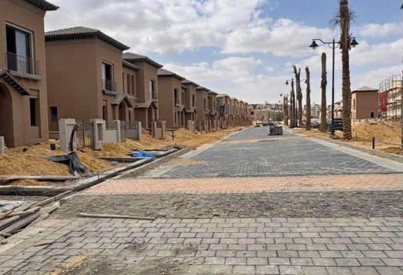تاون هاوس 4 غرف 223 م² للبيع في فيلدج ويست، Village West