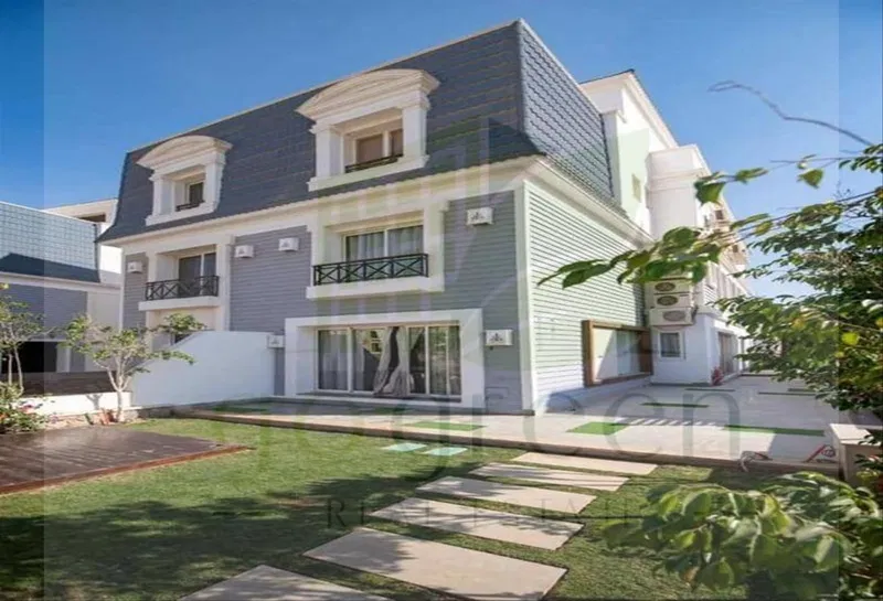 3-bedroom villa 245 m² for sale in Mountain View 1.1