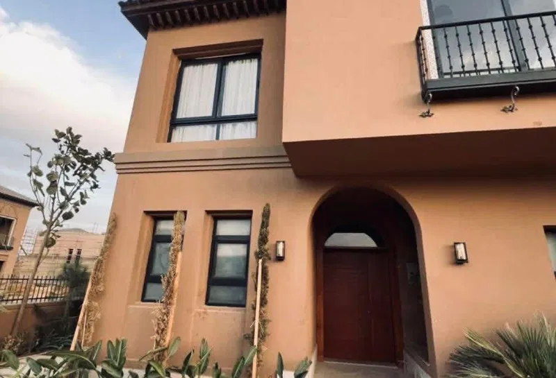 4-bedroom townhouse 223 m² for sale in Village West