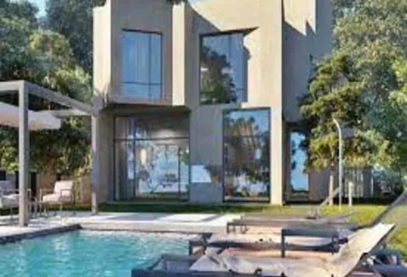 5-bedroom twin house 221 m² for sale in Gates Prive