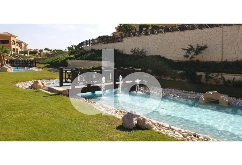 4-bedroom townhouse 280 m² for sale in Stone Park
