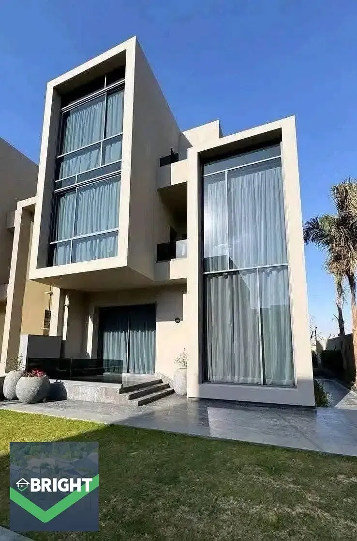 Exceptional Investment Opportunity! villa corner 355m - 3bedrooms - direct on lagoon in saada new cairo - very very low price in market
