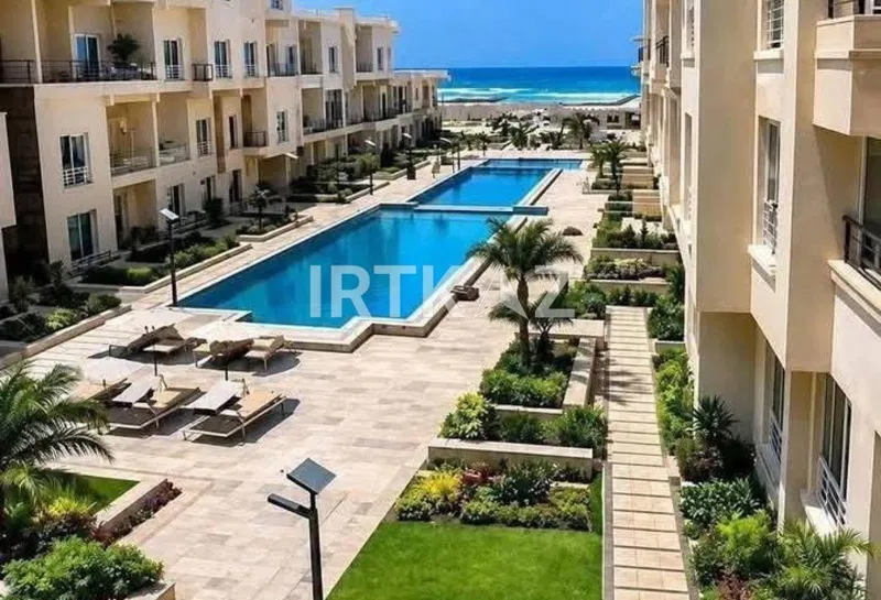 تاون هاوس غرفتين 130 م² للبيع في دايركشن وايت
