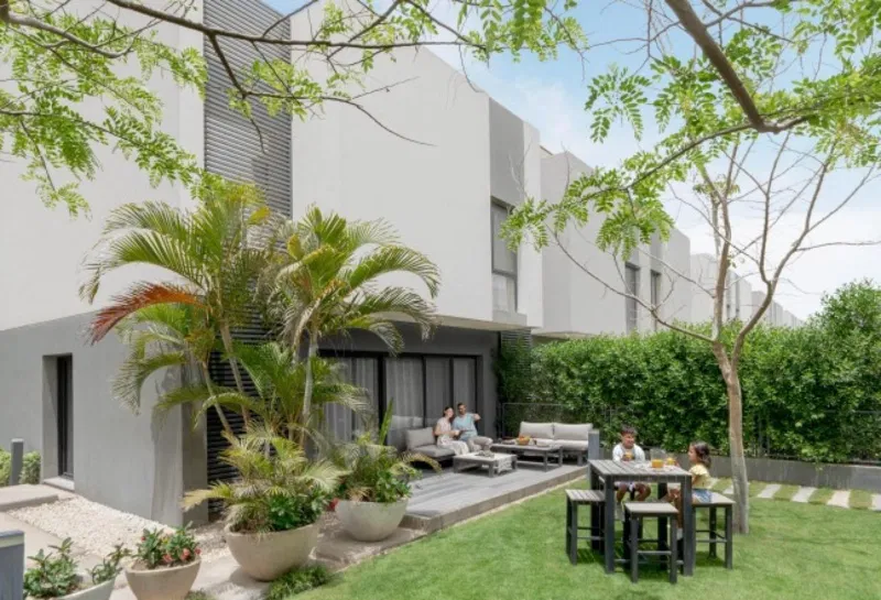 4-bedroom duplex 274 m² for sale in Al Burouj Compound