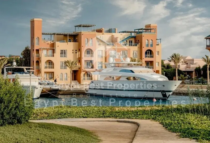 3-bedroom villa 300 m² for sale in Mesca