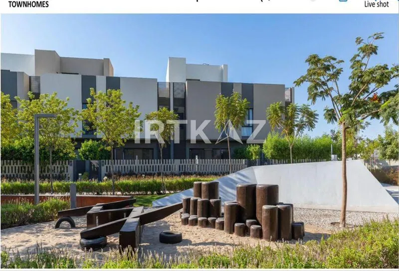 4-bedroom twin house 373 m² for sale in Al Burouj Compound