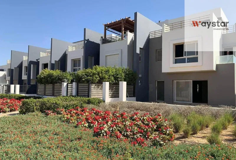 5-bedroom townhouse 309 m² for sale in Hyde Park, Centerville