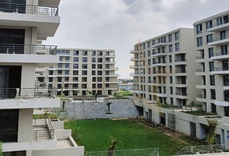 4-bedroom apartment 233 m² for sale in Palm Hills