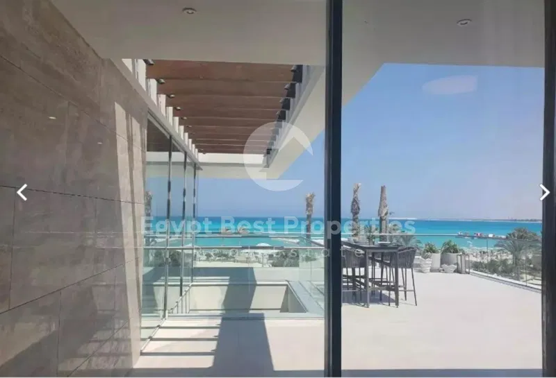 شاليه 3 غرف 160 م² للبيع في جون، June