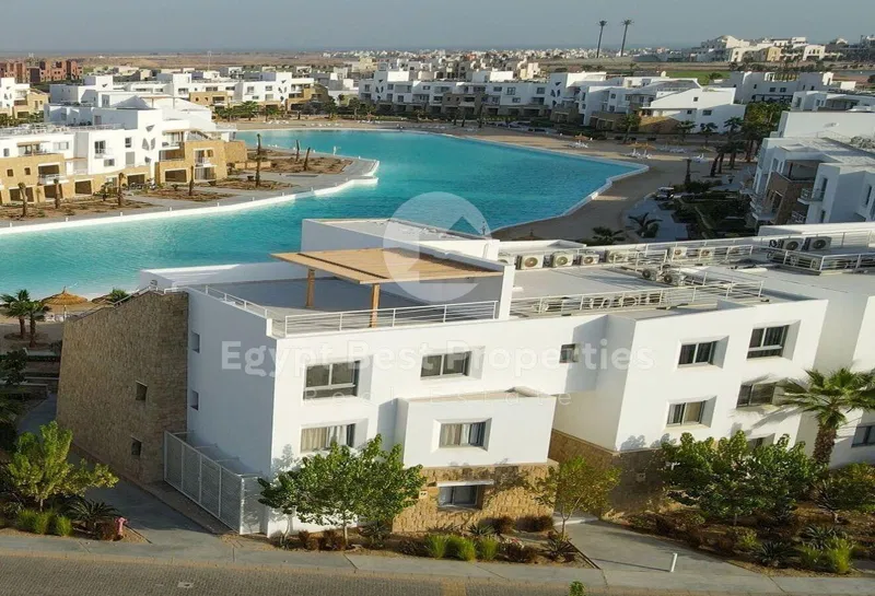 2-bedroom chalet 115 m² for sale in Swan Lake Gouna