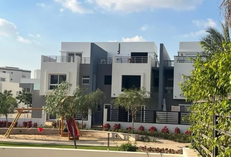 4-bedroom townhouse 212 m² for sale in Hyde Park Central
