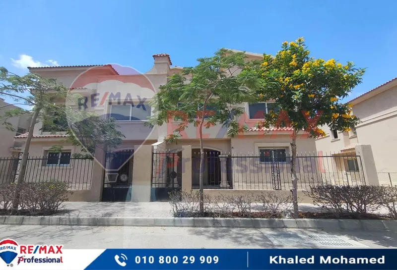 4-bedroom twin house 336 m² for sale in Alex West