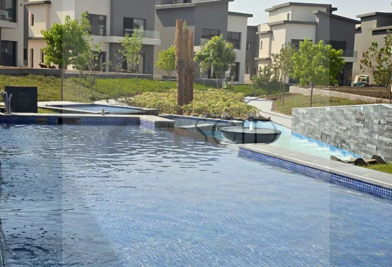 3-bedroom townhouse 185 m² for sale in Creek Town