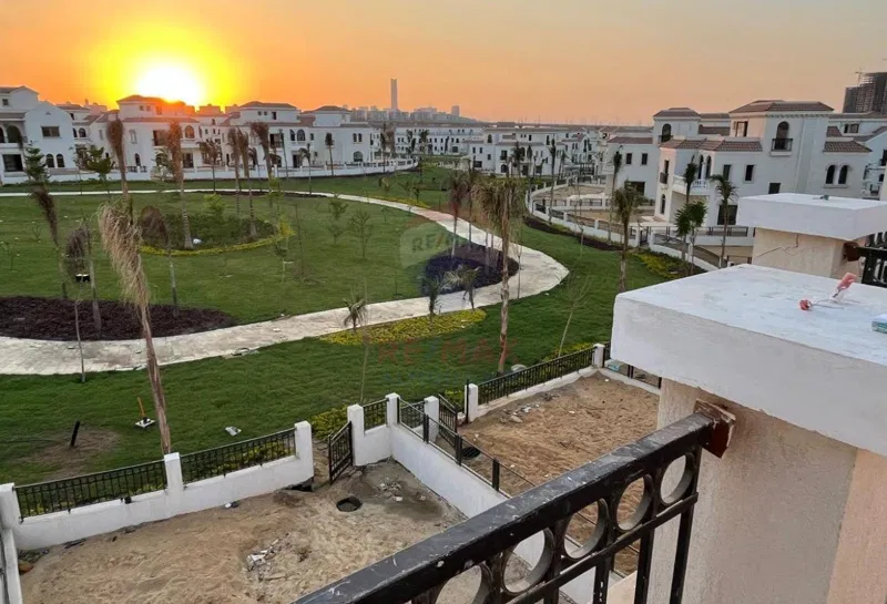 3-bedroom townhouse 240 m² for sale in Celia