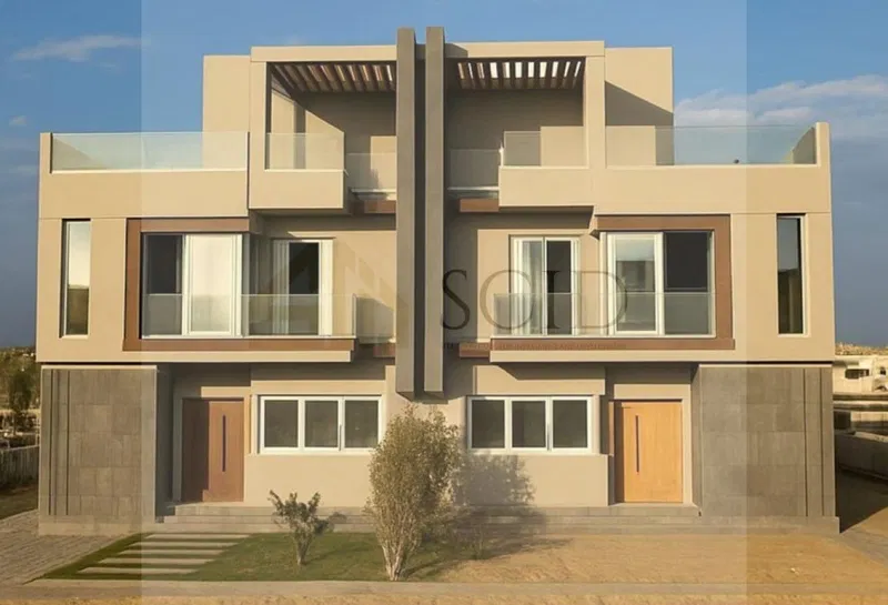 3-bedroom townhouse 230 m² for sale in V levels