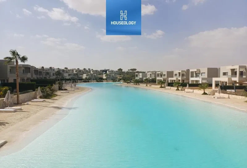 3-bedroom chalet 313 m² for sale in Azha North
