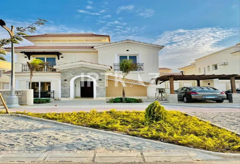 6-bedroom villa 450 m² for sale in Al Maqsad