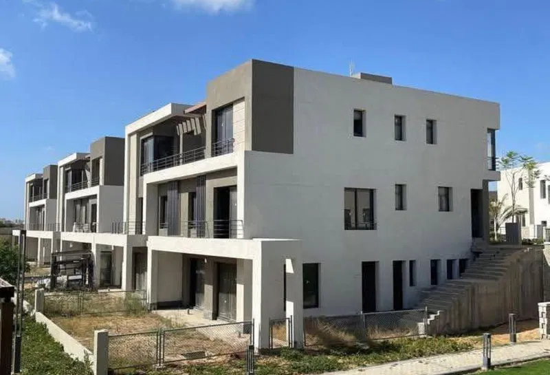 4-bedroom townhouse 183 m² for sale in Palm Hills