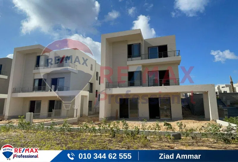 3-bedroom villa 247 m² for sale in Palm Hills