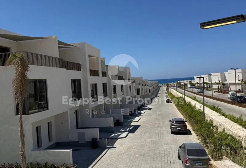 3-bedroom chalet 180 m² for sale in June