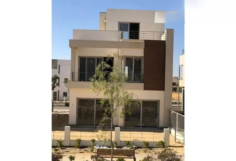 4-bedroom villa 220 m² for sale in The Crown