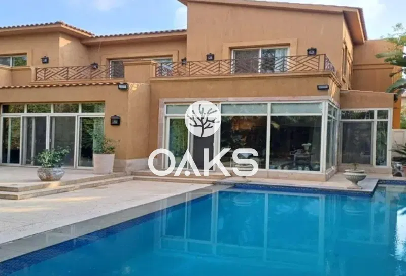 4-bedroom villa 311 m² for sale in Swan Lake Katameya
