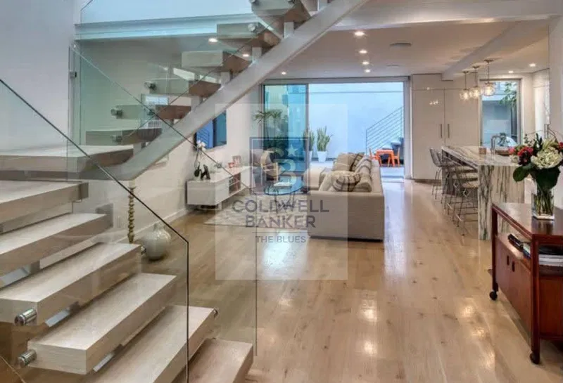 4-bedroom ivilla 235 m² for sale in Mountain View 1.1