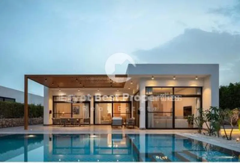 3-bedroom villa 220 m² for sale in Reef Town