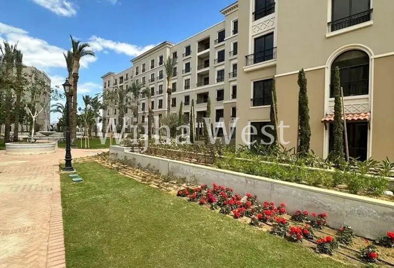 تاون هاوس 4 غرف 223 م² للبيع في فيلدج ويست، Village West