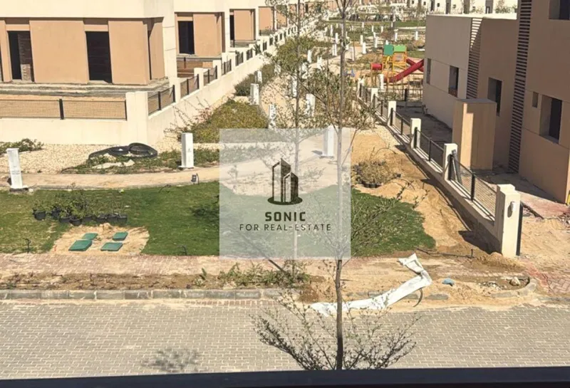 3-bedroom twin house 194 m² for sale in Taj City