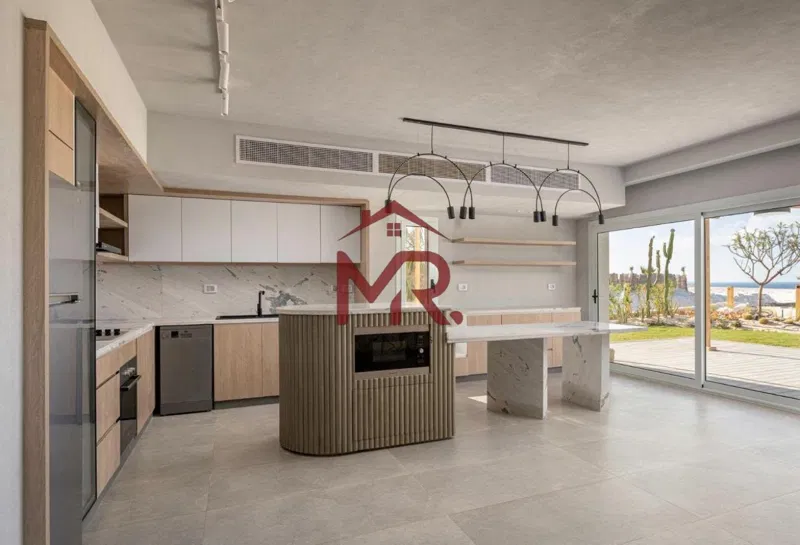 4-bedroom penthouse 200 m² for sale in Al Masyaf
