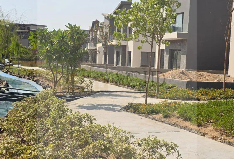 3-bedroom townhouse 185 m² for sale in Creek Town