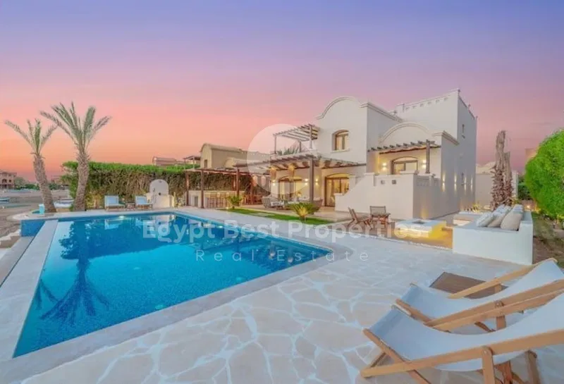 2-bedroom villa 160 m² for sale in Bay West