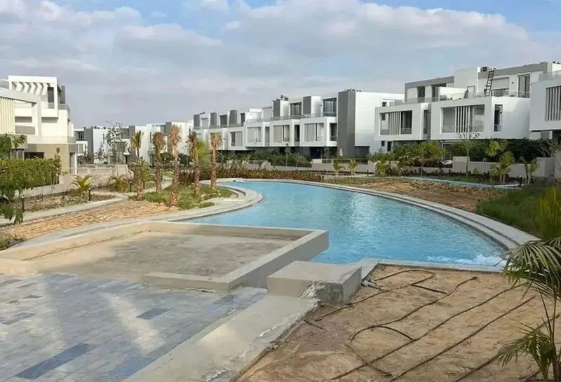 4-bedroom twin house 347 m² for sale in Joulz