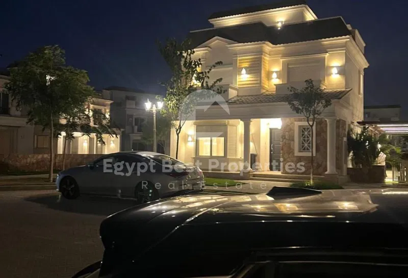 4-bedroom villa 260 m² for sale in Mountain view Giza Plateau