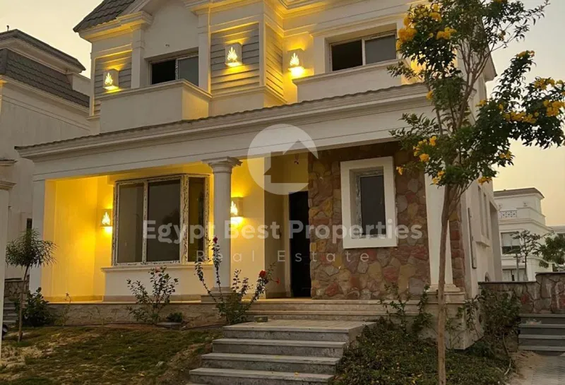 فيلا 4 غرف 265 م² للبيع في Mountain View Chill Out Park