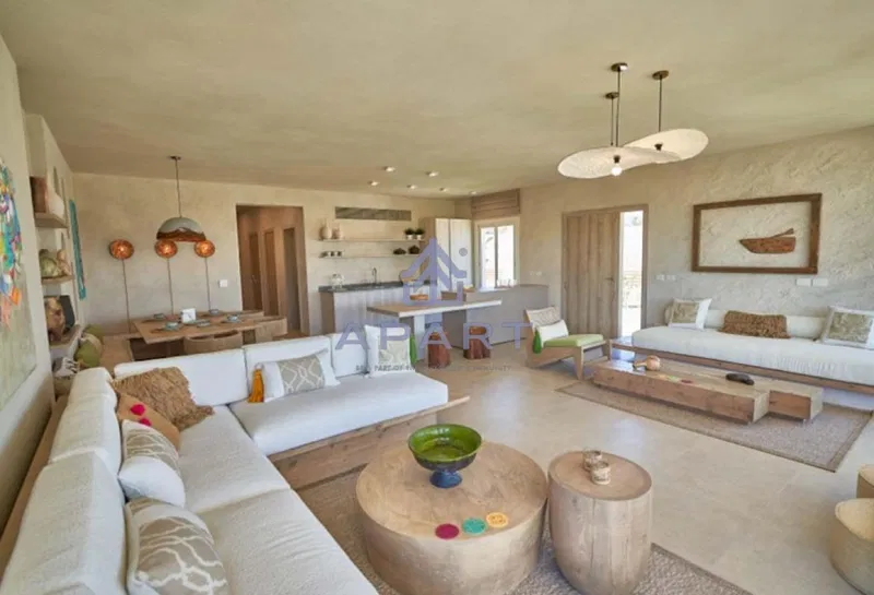 4-bedroom townhouse 190 m² for sale in Hacienda West