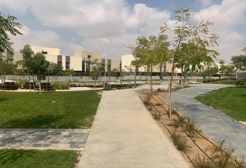 تاون هاوس 3 غرف 245 م² للبيع في Al Burouj Compound