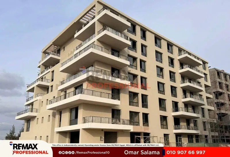 4-bedroom apartment 217 m² for sale in Palm Hills