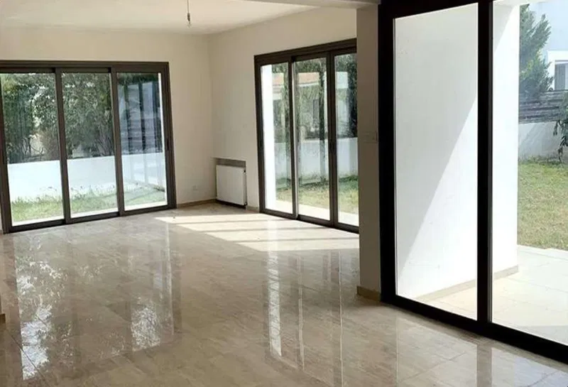 3-bedroom apartment 191 m² for sale in 90 Avenue