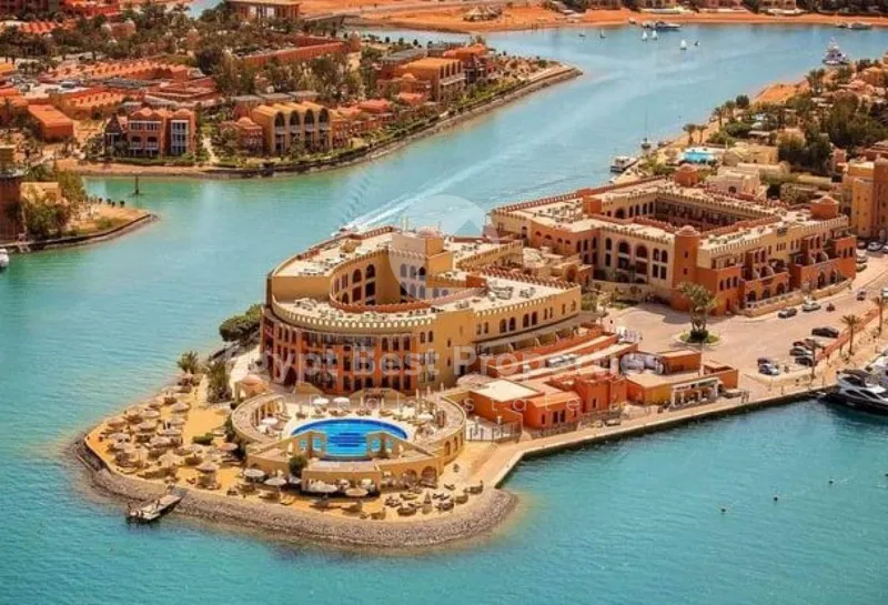 شاليه غرفتين 120 م² للبيع في اينشنت هيل، قرية اينشنت هيل الجونة أوراسكوم