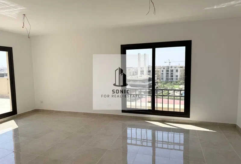 3-bedroom apartment 200 m² for sale in Villa Square