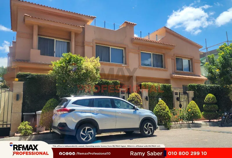 3-bedroom villa 298 m² for sale in Alex West