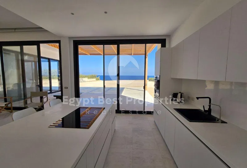4-bedroom villa 250 m² for sale in Ras Soma