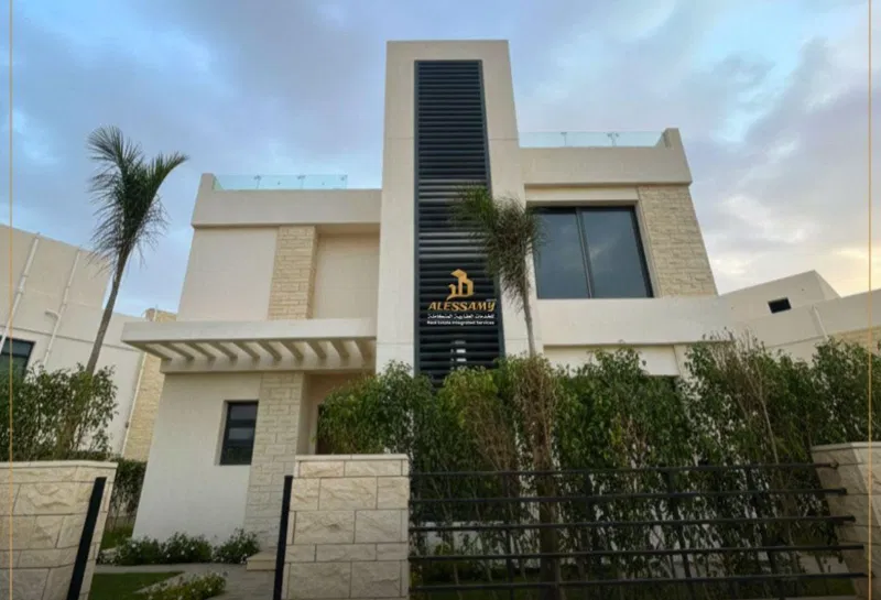 4-bedroom villa 292 m² for sale in Noor City