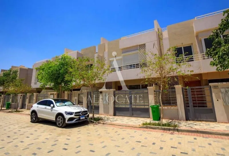 4-bedroom villa 410 m² for sale in Al Burouj Compound