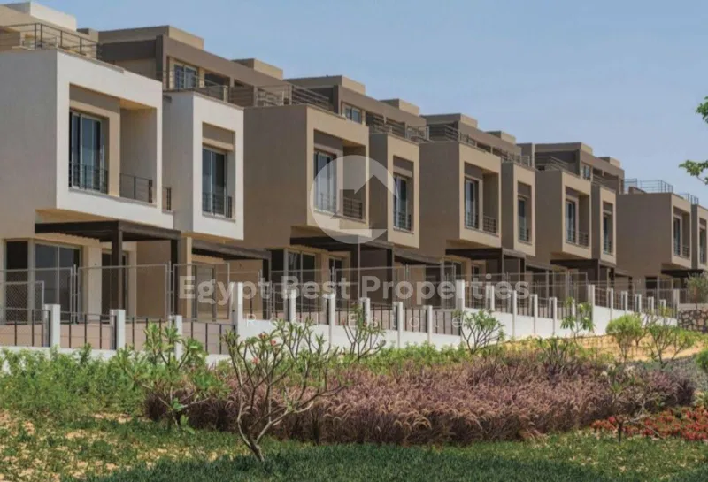4-bedroom villa 230 m² for sale in Trio